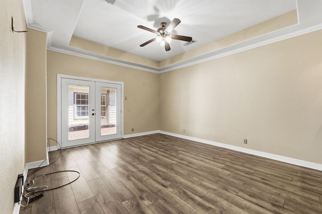 602 Briarclift Lane, Baytown, TX 77521