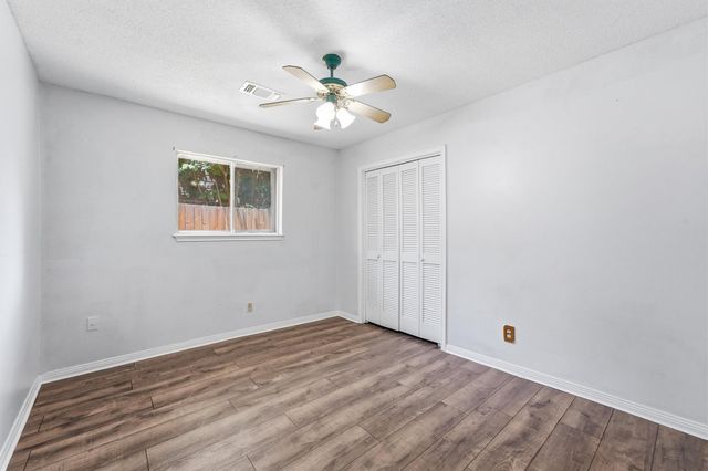 602 Briarclift Lane, Baytown, TX 77521