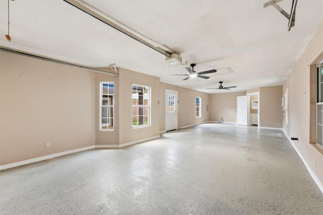 602 Briarclift Lane, Baytown, TX 77521