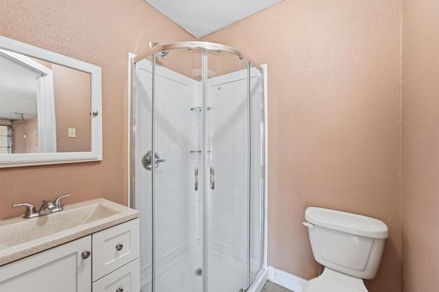 602 Briarclift Lane, Baytown, TX 77521