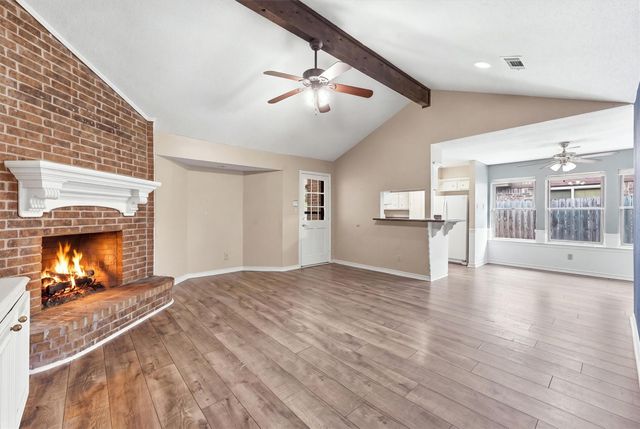 602 Briarclift Lane, Baytown, TX 77521