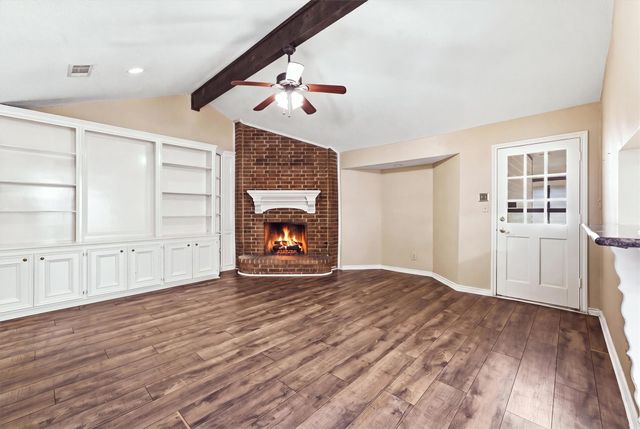602 Briarclift Lane, Baytown, TX 77521