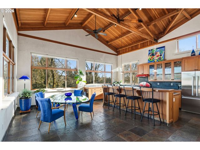 13537 FIELDING Rd, Lake Oswego, OR 97034