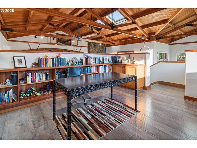 13537 FIELDING Rd, Lake Oswego, OR 97034