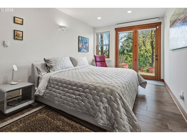 13537 FIELDING Rd, Lake Oswego, OR 97034