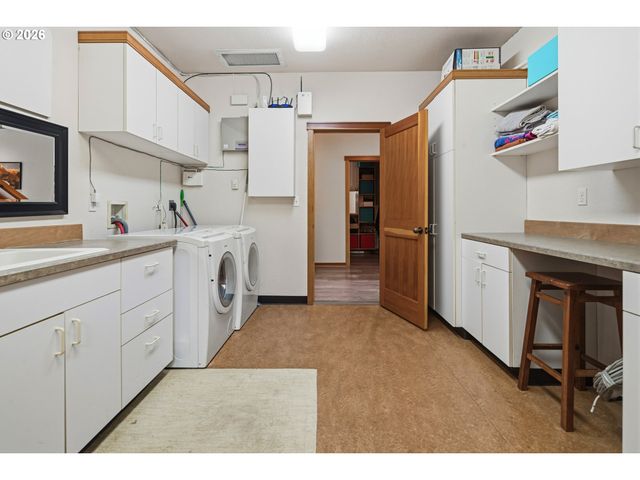 13537 FIELDING Rd, Lake Oswego, OR 97034