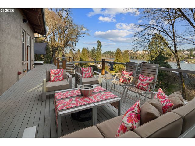 13537 FIELDING Rd, Lake Oswego, OR 97034