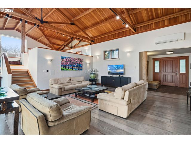 13537 FIELDING Rd, Lake Oswego, OR 97034