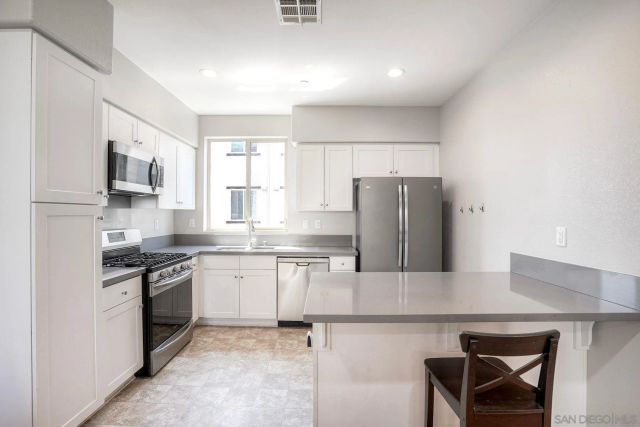8850 Olive Ln 7, Santee, CA 92071