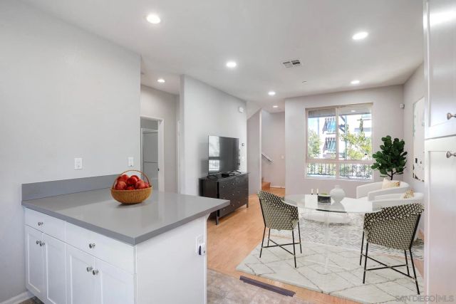 8850 Olive Ln 7, Santee, CA 92071