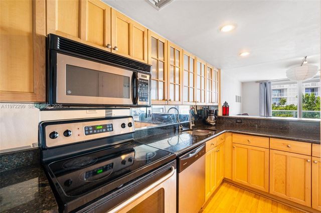 1000 West Ave 208, Miami Beach, FL 33139