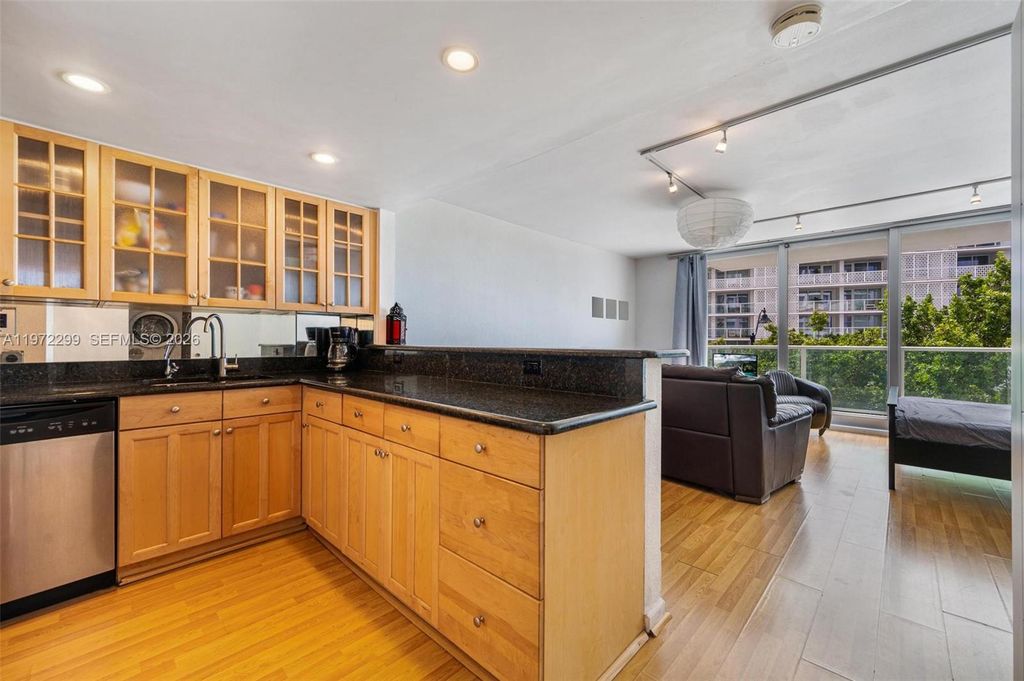 1000 West Ave 208, Miami Beach, FL 33139