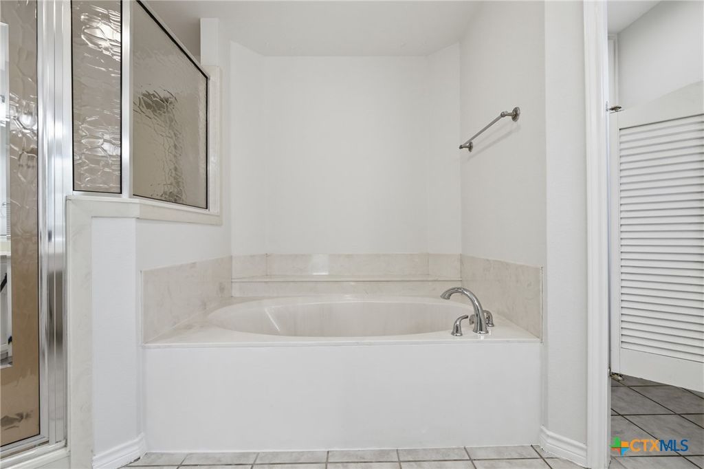Image 22 of property listing at 71 Wrangler Drive, Belton, TX 76513