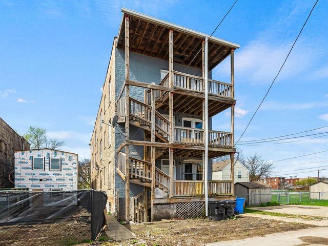 1621 S Lawndale Avenue, Chicago, IL 60623