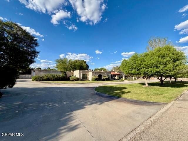 801 Camino De Paz Court, El Paso, TX 79922