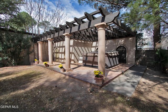 801 Camino De Paz Court, El Paso, TX 79922