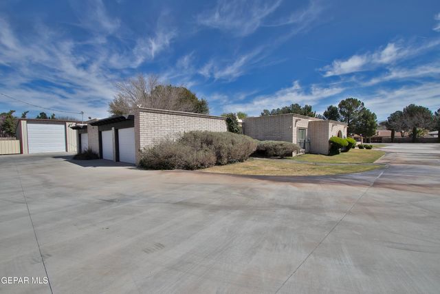 801 Camino De Paz Court, El Paso, TX 79922