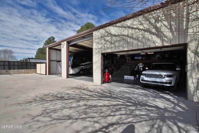 801 Camino De Paz Court, El Paso, TX 79922