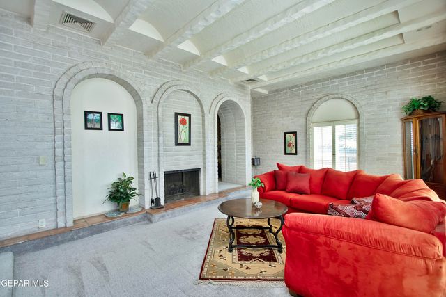 801 Camino De Paz Court, El Paso, TX 79922