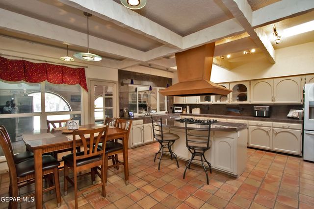 801 Camino De Paz Court, El Paso, TX 79922