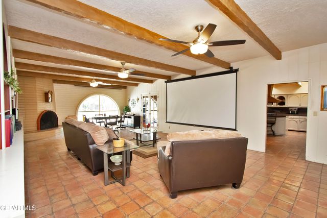 801 Camino De Paz Court, El Paso, TX 79922