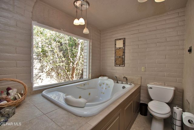 801 Camino De Paz Court, El Paso, TX 79922