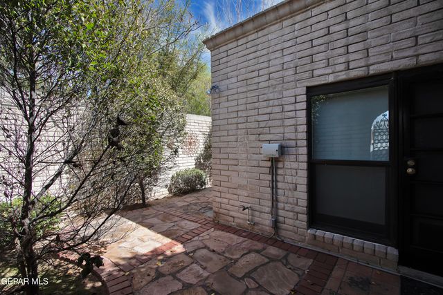 801 Camino De Paz Court, El Paso, TX 79922