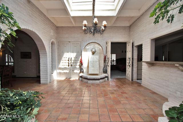 801 Camino De Paz Court, El Paso, TX 79922