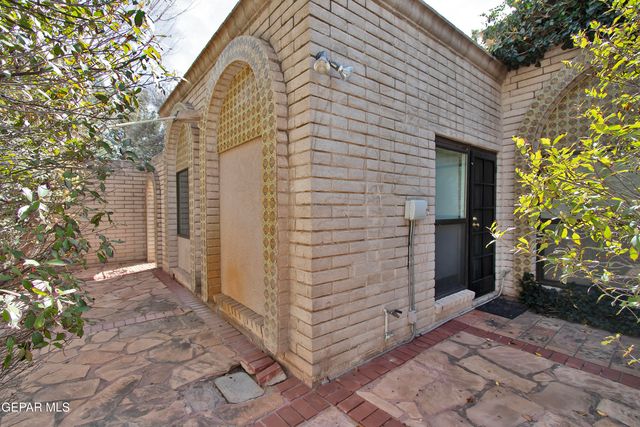 801 Camino De Paz Court, El Paso, TX 79922