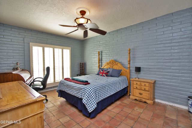 801 Camino De Paz Court, El Paso, TX 79922