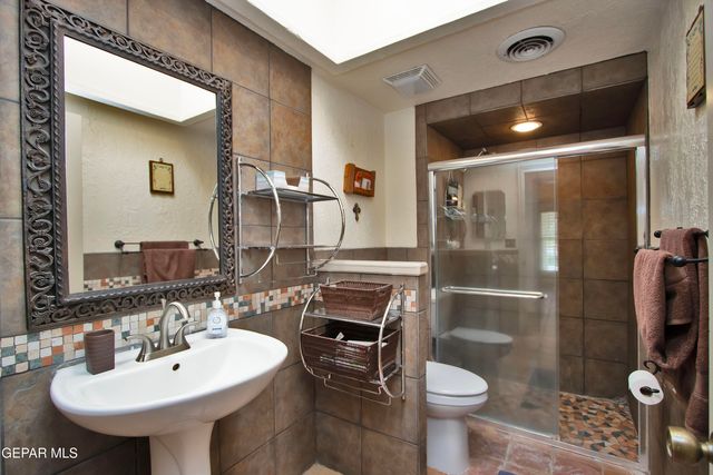 801 Camino De Paz Court, El Paso, TX 79922