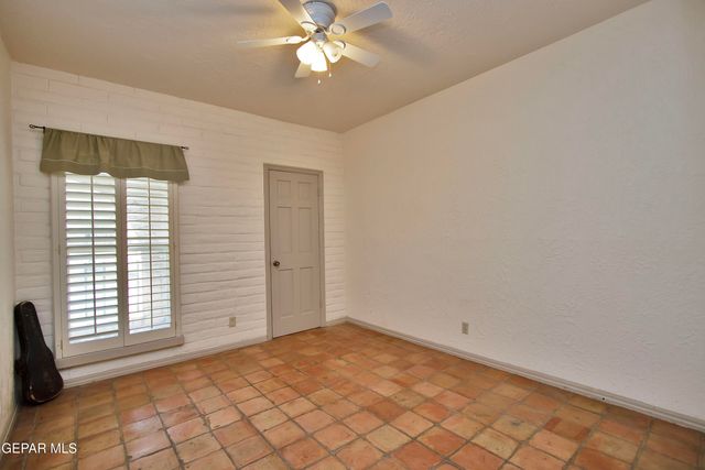 801 Camino De Paz Court, El Paso, TX 79922