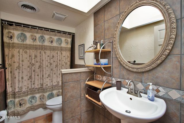 801 Camino De Paz Court, El Paso, TX 79922