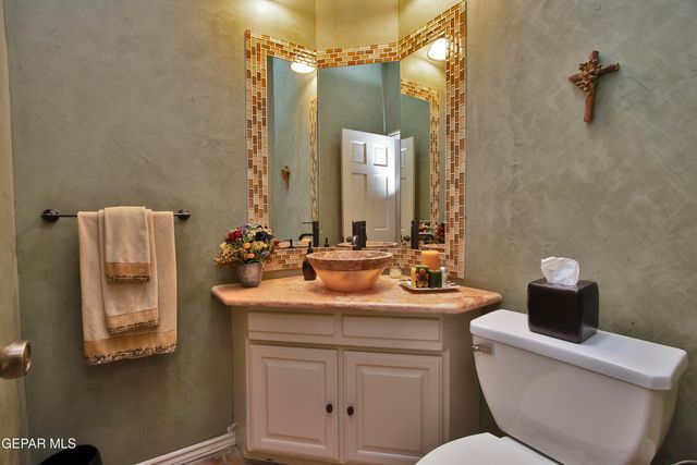 801 Camino De Paz Court, El Paso, TX 79922