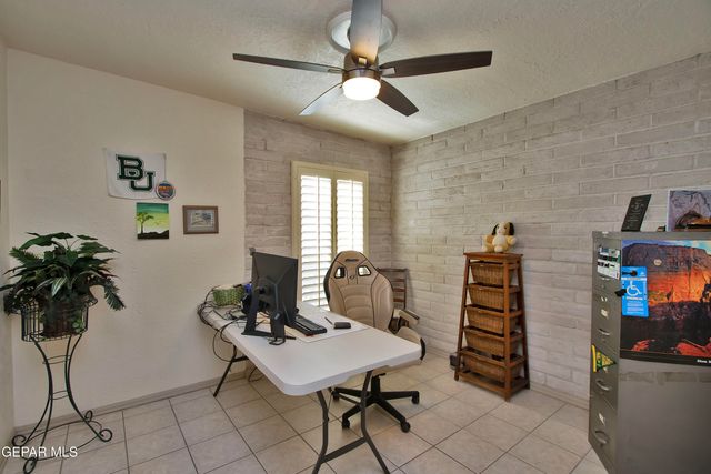 801 Camino De Paz Court, El Paso, TX 79922