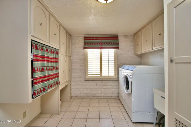 801 Camino De Paz Court, El Paso, TX 79922