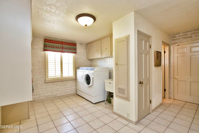 801 Camino De Paz Court, El Paso, TX 79922