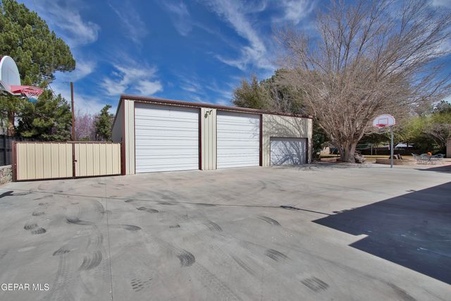 801 Camino De Paz Court, El Paso, TX 79922