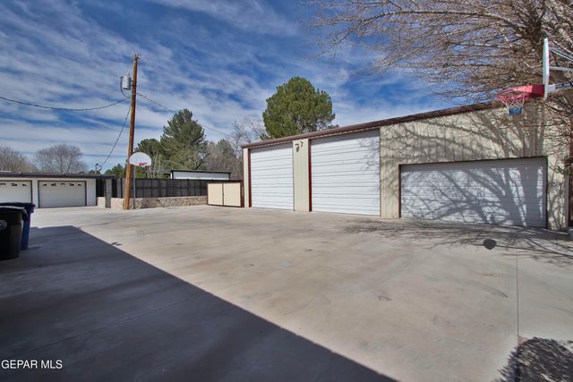 801 Camino De Paz Court, El Paso, TX 79922