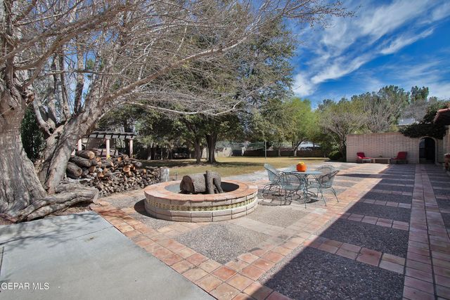 801 Camino De Paz Court, El Paso, TX 79922