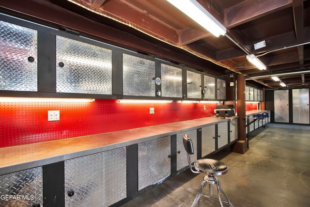 801 Camino De Paz Court, El Paso, TX 79922