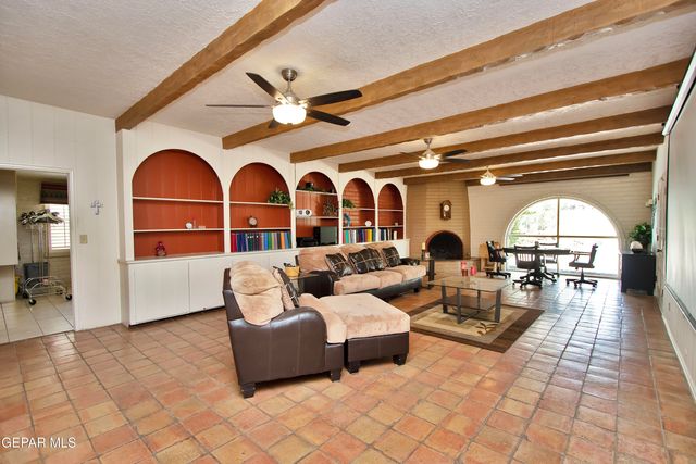 801 Camino De Paz Court, El Paso, TX 79922