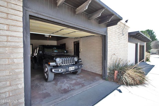 801 Camino De Paz Court, El Paso, TX 79922