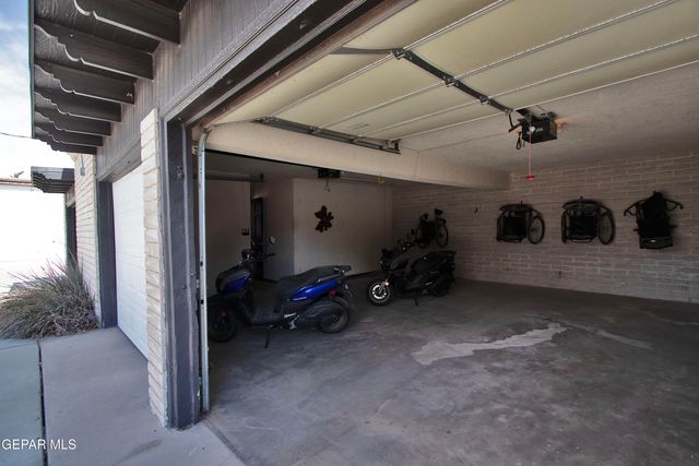 801 Camino De Paz Court, El Paso, TX 79922