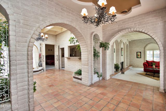 801 Camino De Paz Court, El Paso, TX 79922