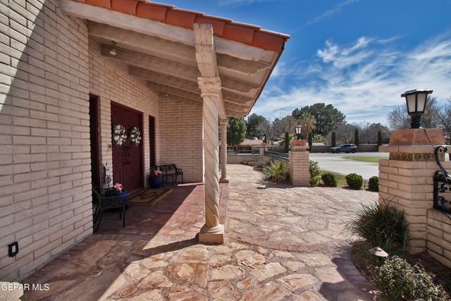 801 Camino De Paz Court, El Paso, TX 79922