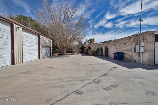 801 Camino De Paz Court, El Paso, TX 79922