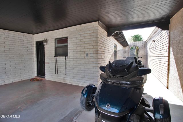 801 Camino De Paz Court, El Paso, TX 79922