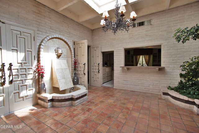 801 Camino De Paz Court, El Paso, TX 79922