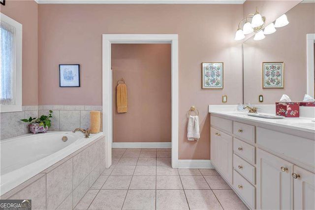 37 Lake Haven Drive, Cartersville, GA 30120